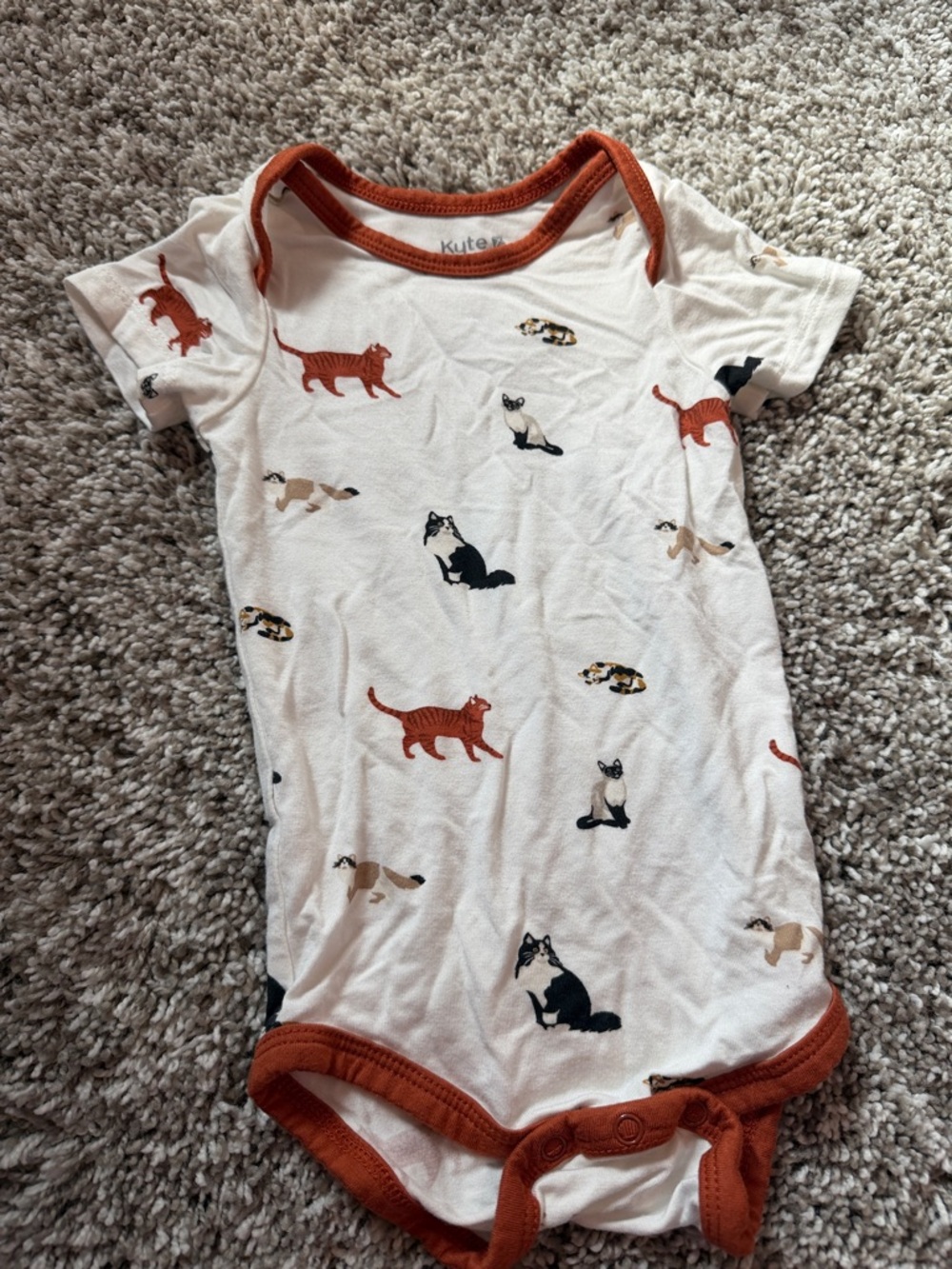 Kyte Baby 6-12 Months White Baby Onesie with Cat Print